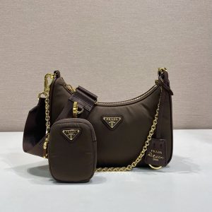 プラダ バッグ 新作