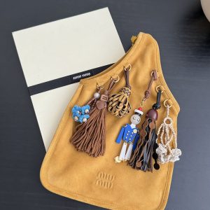 Miumiu バッグ 安い