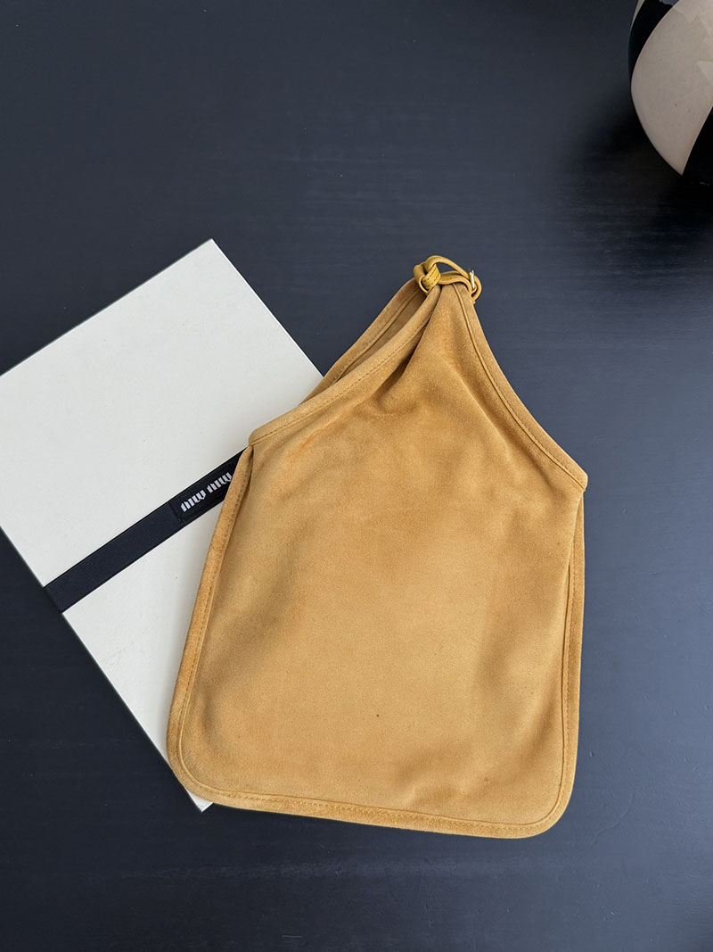 最高級MiuMiuスーパーコピー ミュウミュウ トリック付 スエード バッグ マスタードイエロー 5BA295_2IBU_F0R55_V_OT2 Miumiu バッグ 安い - 画像 (9)