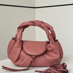 フェンディ スパイ バッグ 定価