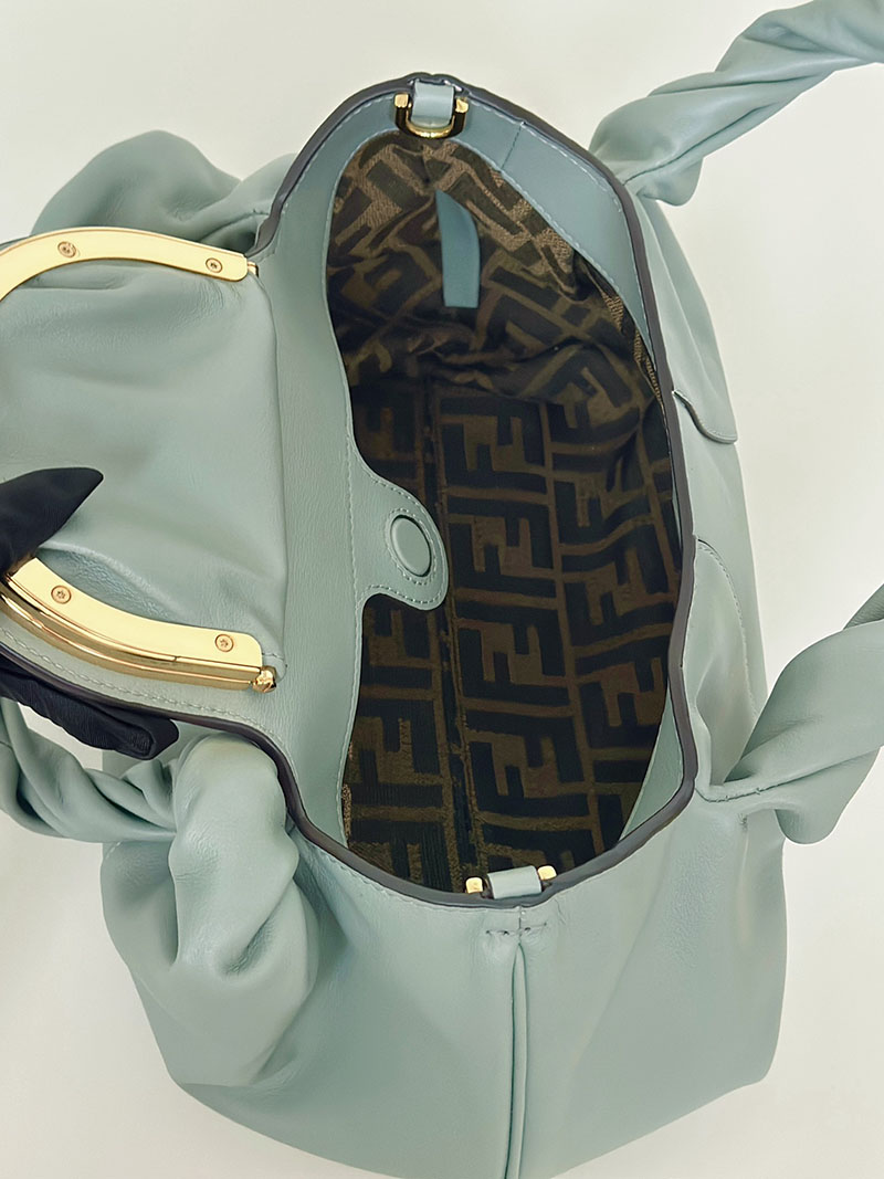 フェンディ 人気バッグ FENDI スパイ スモール バッグ マーキュリーブルー 8BR838AYCTF1UJC フェンディ スパイ バッグ 定価 - 画像 (2)