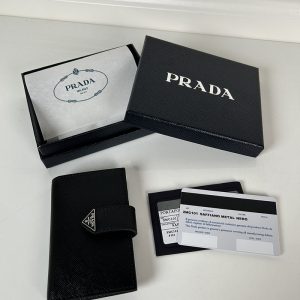 プラダ カード ケース 二 つ折り