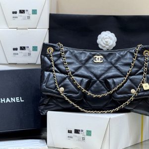 シャネル バッグ アウトレット