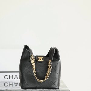 シャネル ホーボー バッグ 新作