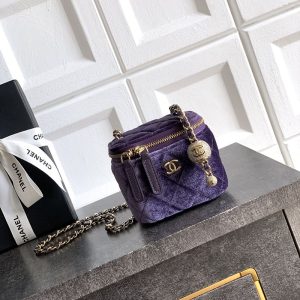 シャネル バニティ 定価