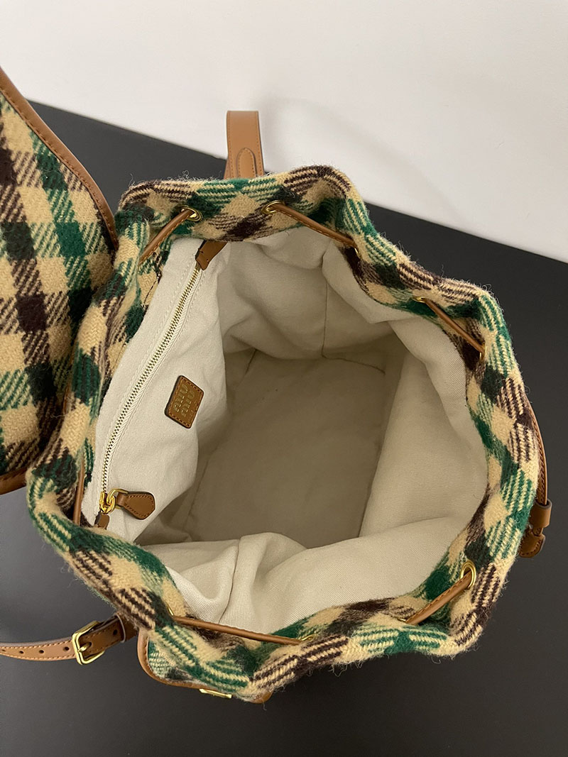 最高級MiuMiuスーパーコピー ミュウミュウ プレイドxレザー バックパック 5BZ042_2IFK_F0HDZ_V_OOM Miumiu リュック - 画像 (4)