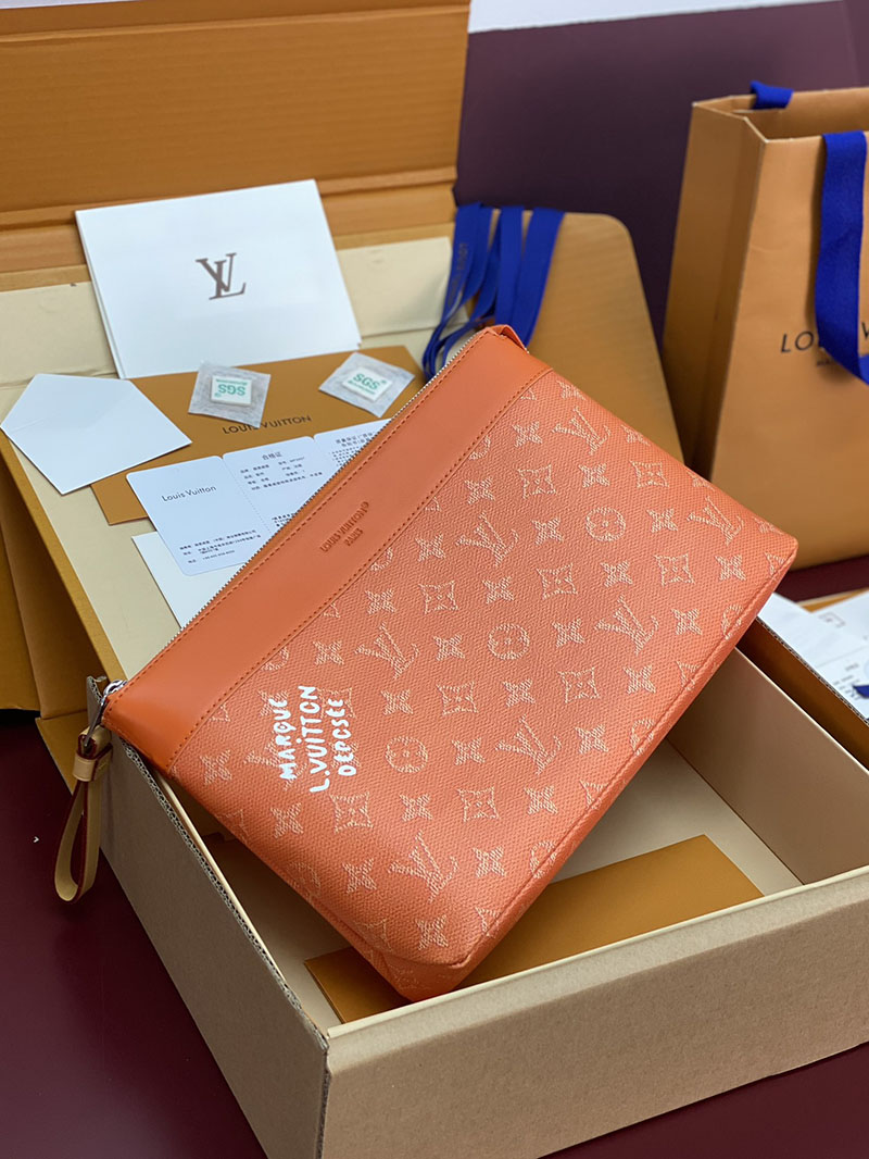 ルイヴィトン バッグ 新作 Louis Vuitton ポシェット・ヴォワヤージュ キャラメル M26828 ヴィトン クラッチバッグ メンズ - 画像 (12)
