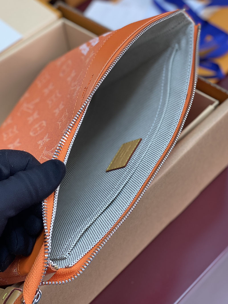 ルイヴィトン バッグ 新作 Louis Vuitton ポシェット・ヴォワヤージュ キャラメル M26828 ヴィトン クラッチバッグ メンズ - 画像 (9)