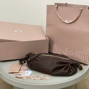 ミュウミュウ 流行り バッグ