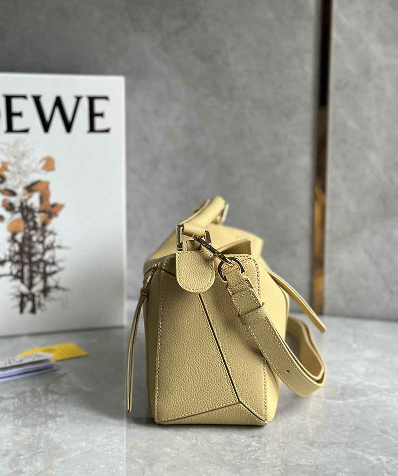 最高級ロエベスーパーコピー LOEWE Puzzle Small Bag パズル バッグ ショルダーバッグ イエロー 2526662 ロエベ パズルバッグ ショルダー - 画像 (8)