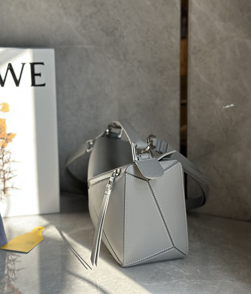 最高級ロエベスーパーコピー LOEWE Puzzle Small Bag パズル バッグ ショルダーバッグ アンスラサイト 2526663 ロエベ パズルバッグ ショルダー - 画像 (7)