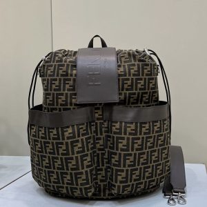 fendi リュック