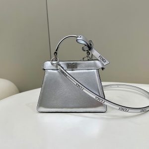 フェンディ ピーカブー ミニ