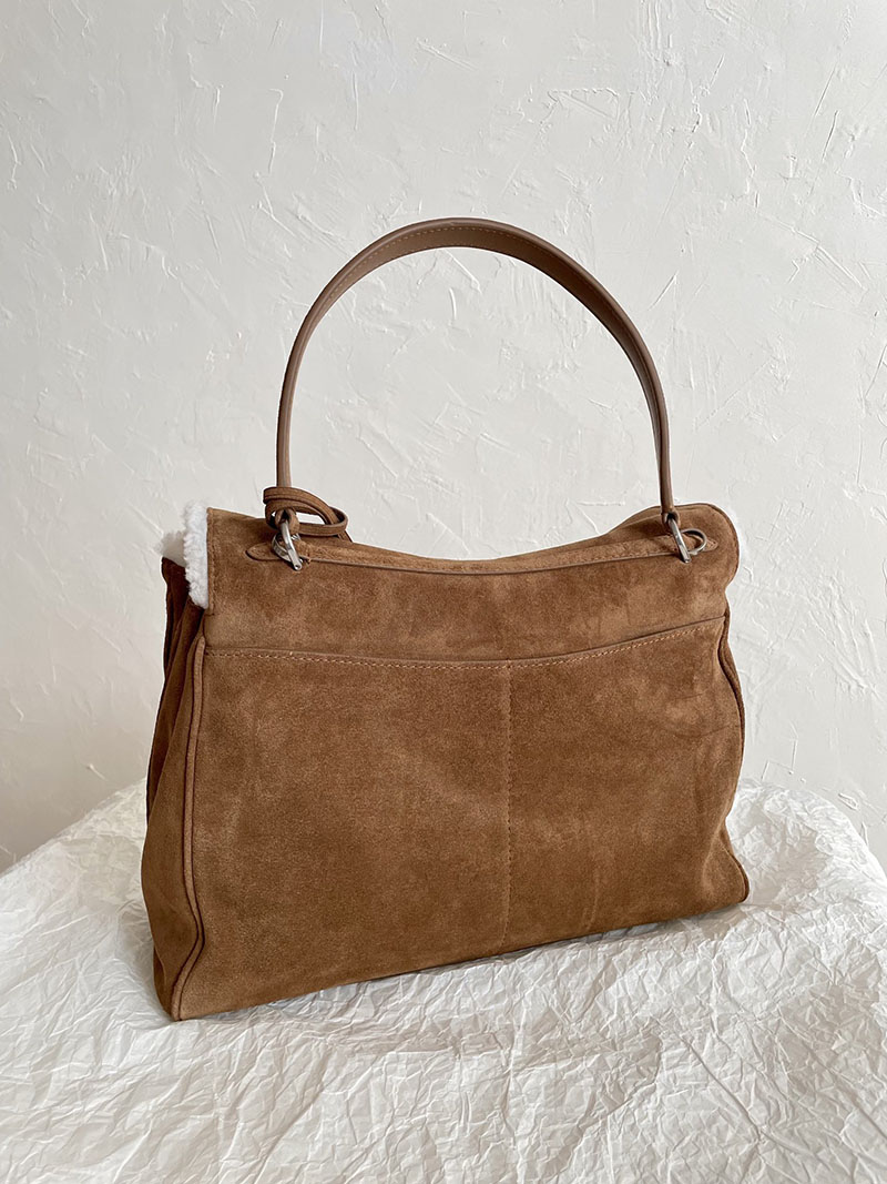 バレンシアガ バッグ 人気 レディース BALENCIAGA ロデオ ラージ シアリング裏地 スエードバッグ ノーチェ/ホワイト 2526679 - 画像 (8)