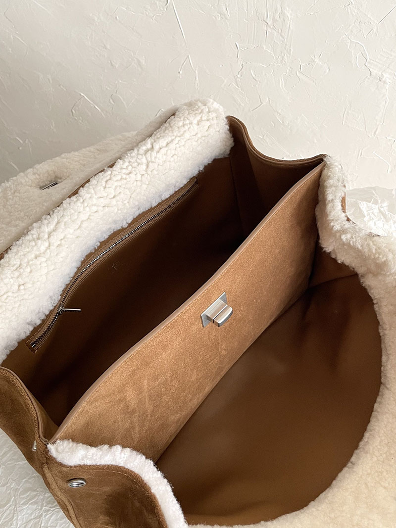 バレンシアガ バッグ 人気 レディース BALENCIAGA ロデオ ラージ シアリング裏地 スエードバッグ ノーチェ/ホワイト 2526679 - 画像 (3)