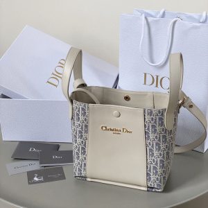 ディオール バケットハット