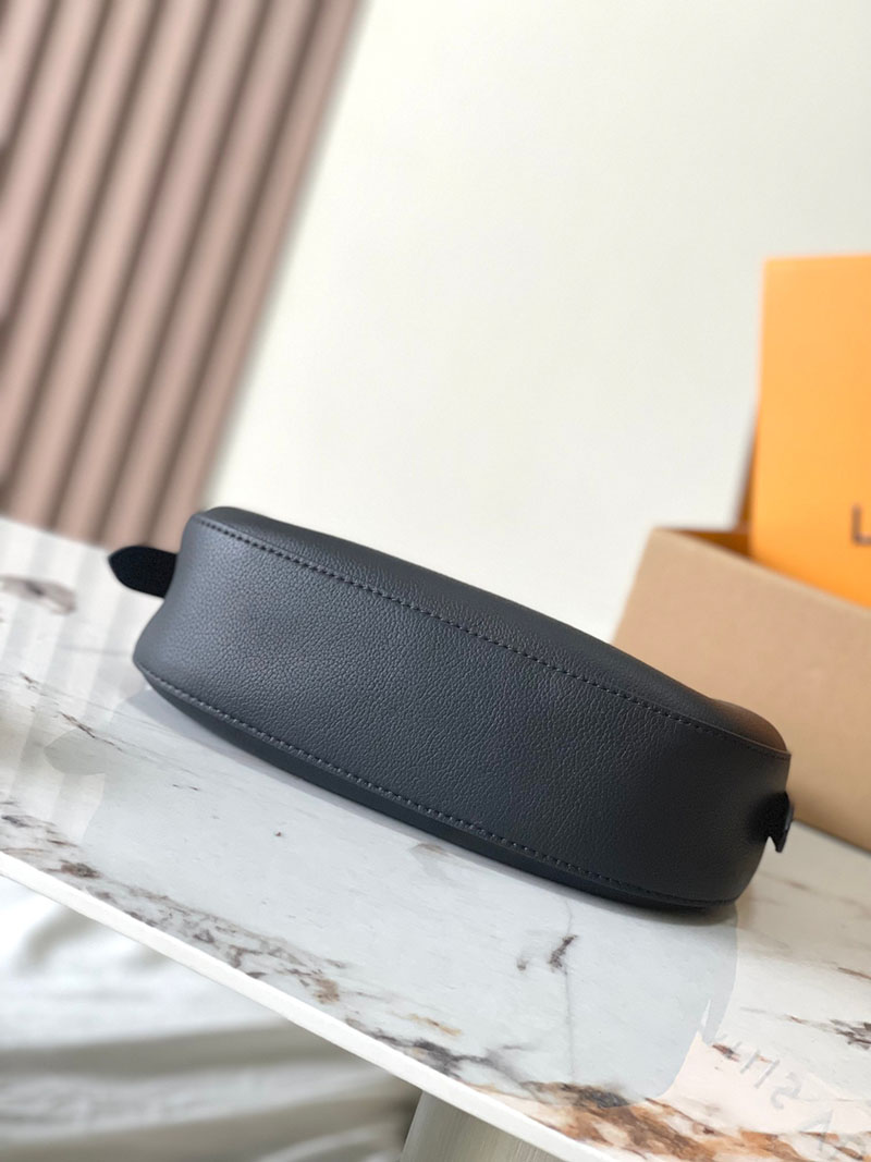 ルイヴィトン バッグ 新作 Louis Vuitton ロウキー・ショルダーバッグ ノワール M24611 ルイヴィトン ロウキーホーボー 芸能人 - 画像 (7)