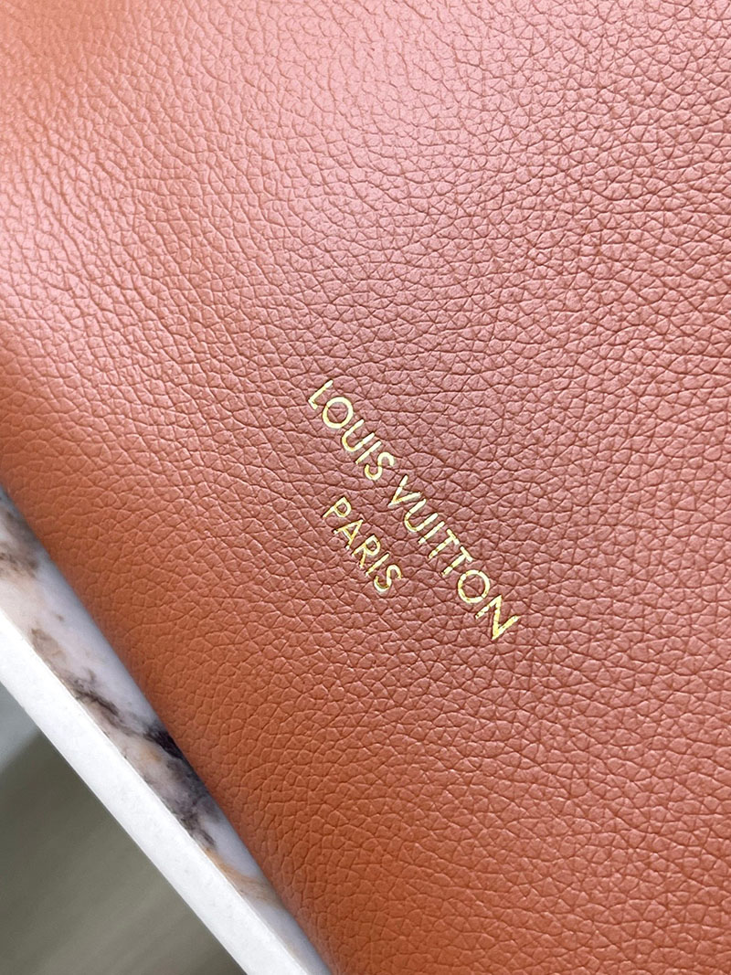 ルイヴィトン バッグ 新作 Louis Vuitton ロウキー・ホーボー PM コニャック M25354 ルイヴィトン ロウキー ホーボー 口コミ - 画像 (6)