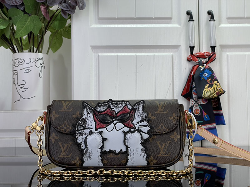 ヴィトン チェーンウォレット