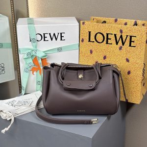 ロエベ バッグ 人気ランキング