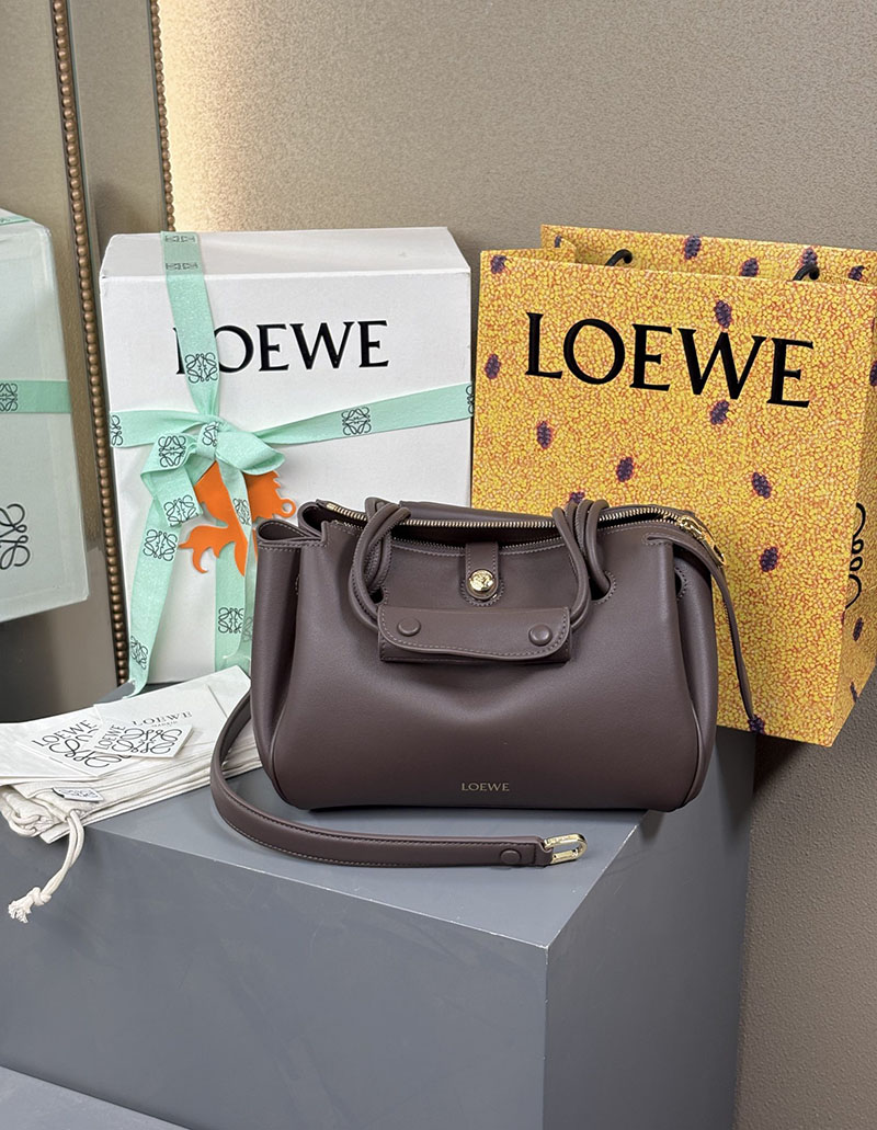 ロエベ バッグ 人気ランキング