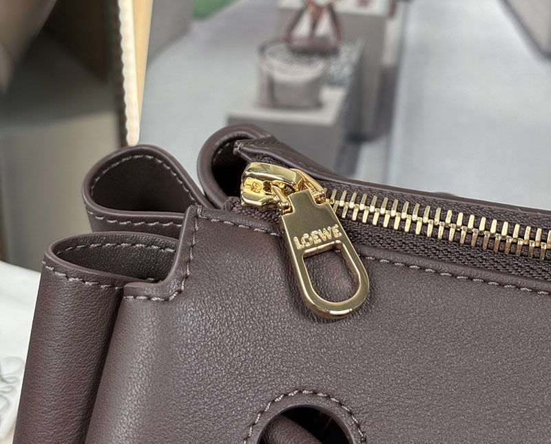 最高級ロエベスーパーコピー LOEWE マドリードバッグ スモール ダークブラウニー AANBAB2X01 ロエベ バッグ 人気ランキング - 画像 (3)