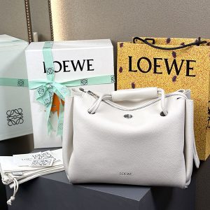 ロエベ マドリード 安い