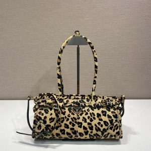 プラダ ハンドバッグ レディース