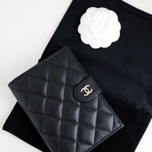 シャネル パスポートケース 定価