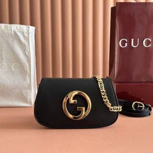 グッチ ショルダーバッグ 革