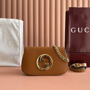 グッチ ショルダーバッグ 革