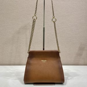 プラダ ミニバッグ レザー