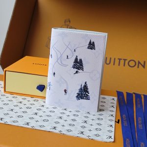 ヴィトン パスポートケース