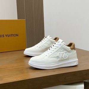 ルイヴィトン スニーカー メンズ 新作