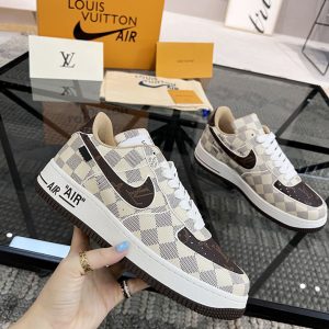 ナイキ ルイヴィトン スニーカー 本物