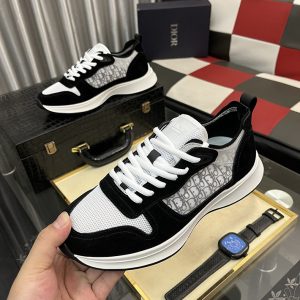 スニーカー メンズ 流行り