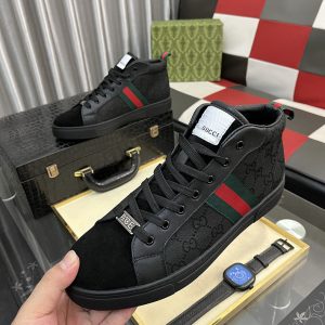 グッチ スニーカー メンズ