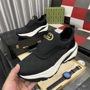 グッチ スニーカー メンズ