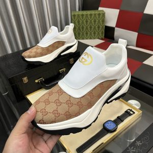 グッチ スニーカー 新作