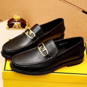 フェンディ オー ロック ローファー