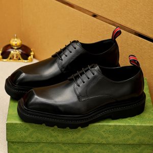 グッチ 靴 メンズ ローファー