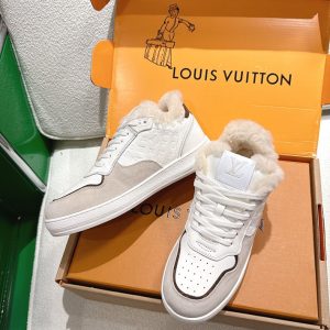 ルイ ヴィトン スニーカー 限定