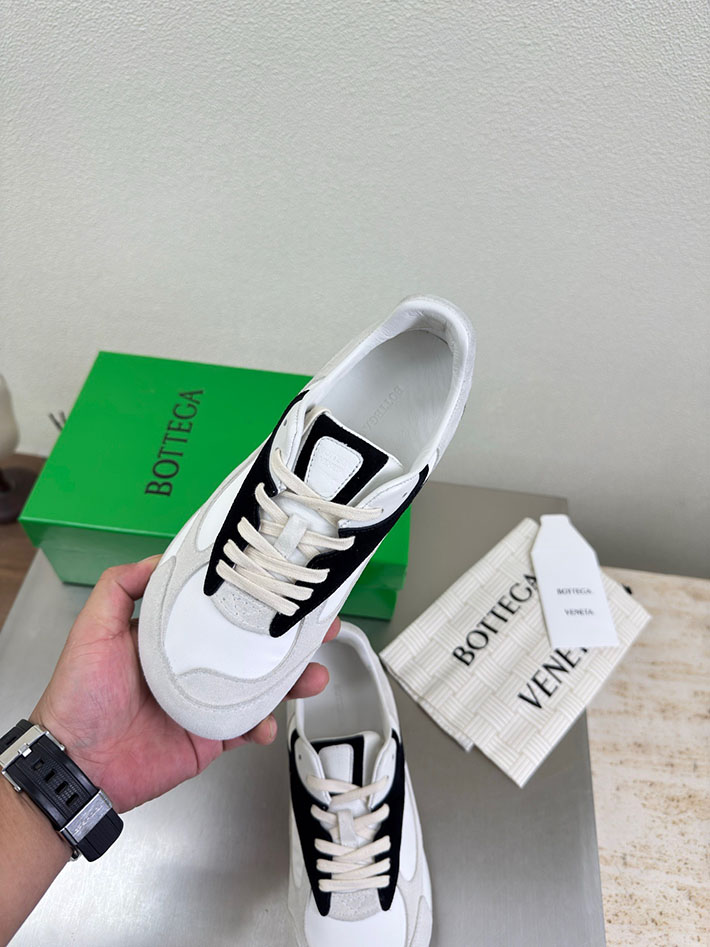 ボッテガヴェネタ スニーカー メンズ