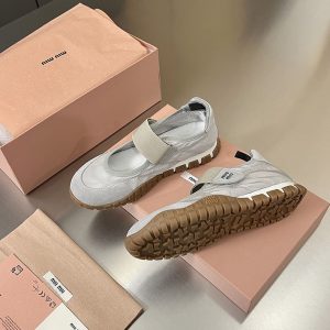 Miumiu 靴 レディース