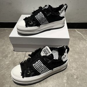 ディオール スニーカー レディース