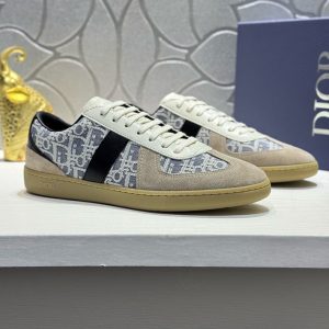 スニーカー メンズ ハイブランド