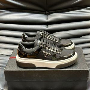 プラダ 靴 アウトレット