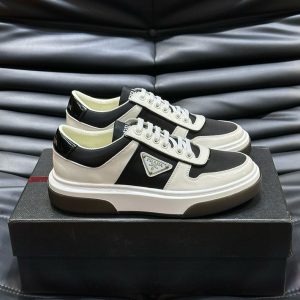 プラダ 靴 メンズ