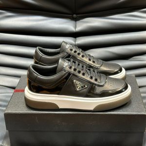 プラダ シューズ 名作