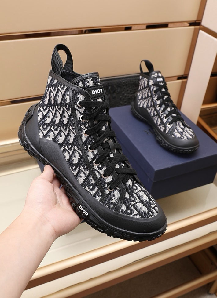 カジュアルブーツ メンズ 人気